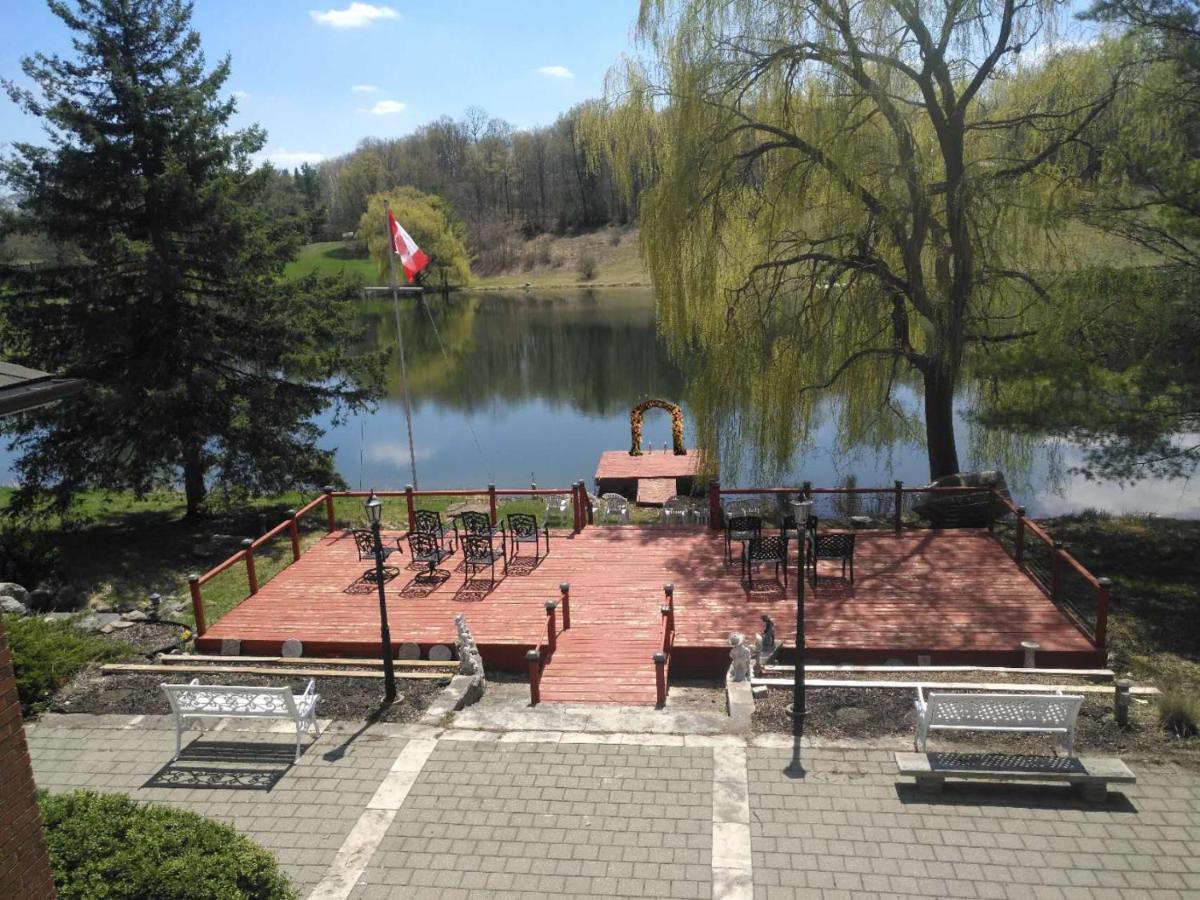 Lake View Resort-style apartment Tottenham Eksteriør bilde